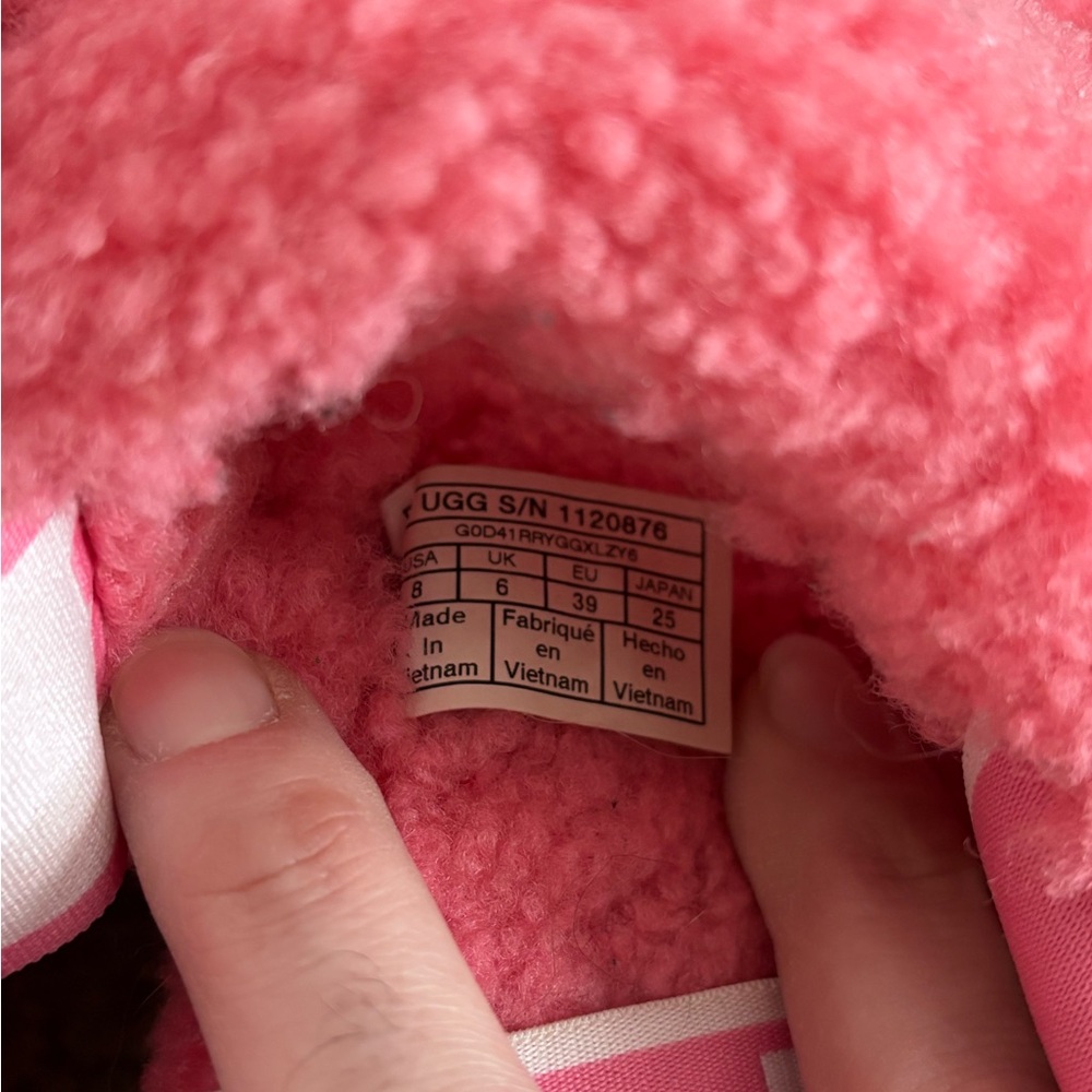 UGG Fuchsia Fluffy Slippers - Picture 5 of 5